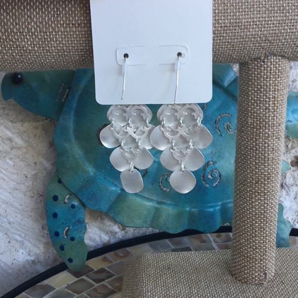 Matte Finish Silver tone Chandelier earrings - Picture 6 of 6